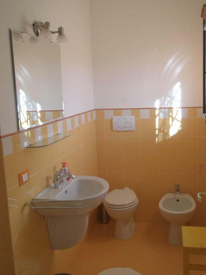 B&B La Rondine Tra Pisa E Lucca San Giuliano Terme Exteriör bild